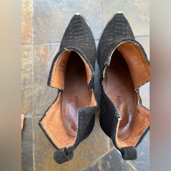 Jeffrey Campbell Cromwell Western Black Suede Snakeskin Leather Booties-Size 9 - Picture 4 of 15